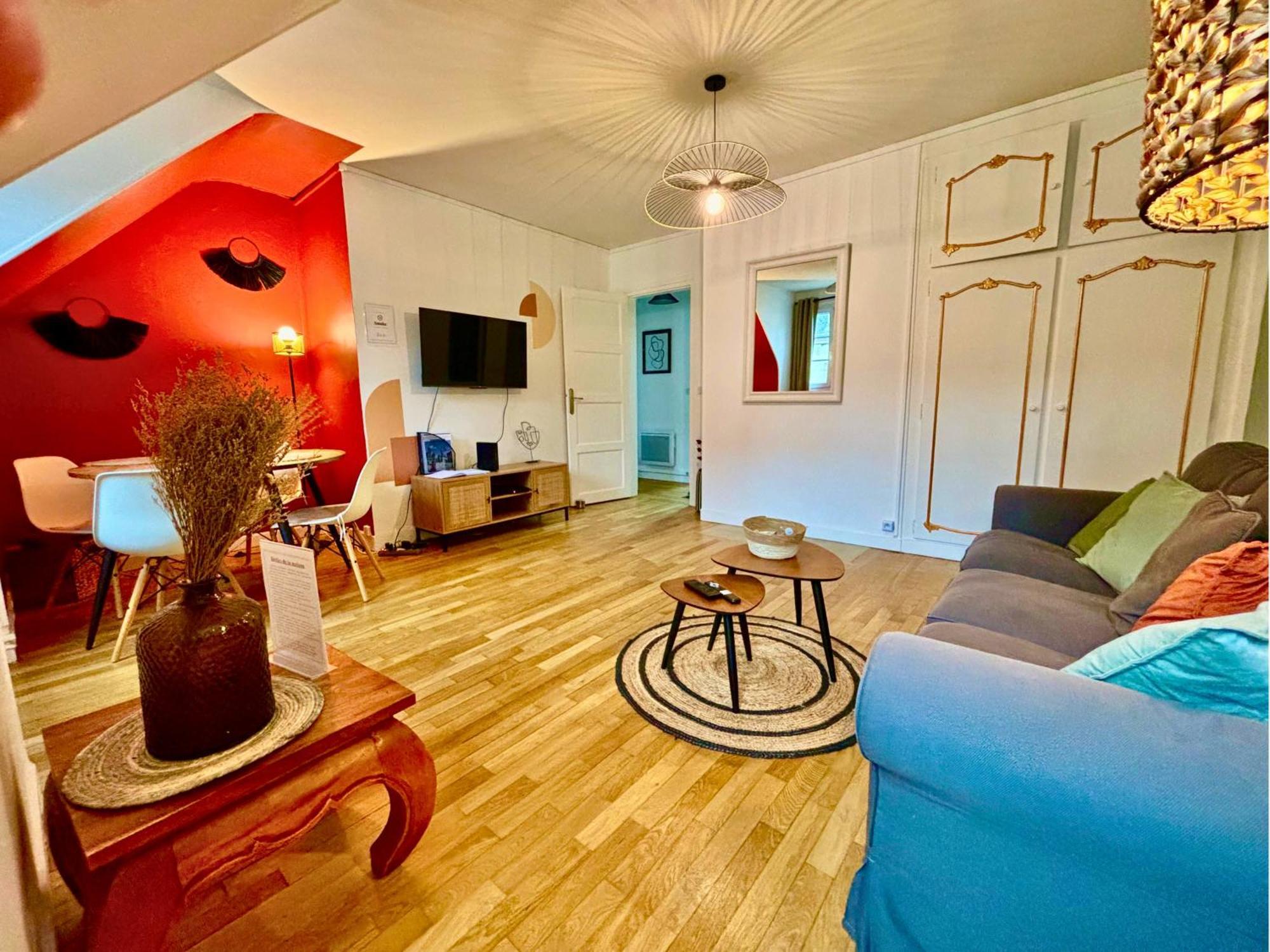 Le Corneille - Ideal Pros & Couples - Centre Historique - Chateau 5Min - Gare 10Min - Au Calme - Fibre كومبيينْيِ المظهر الخارجي الصورة